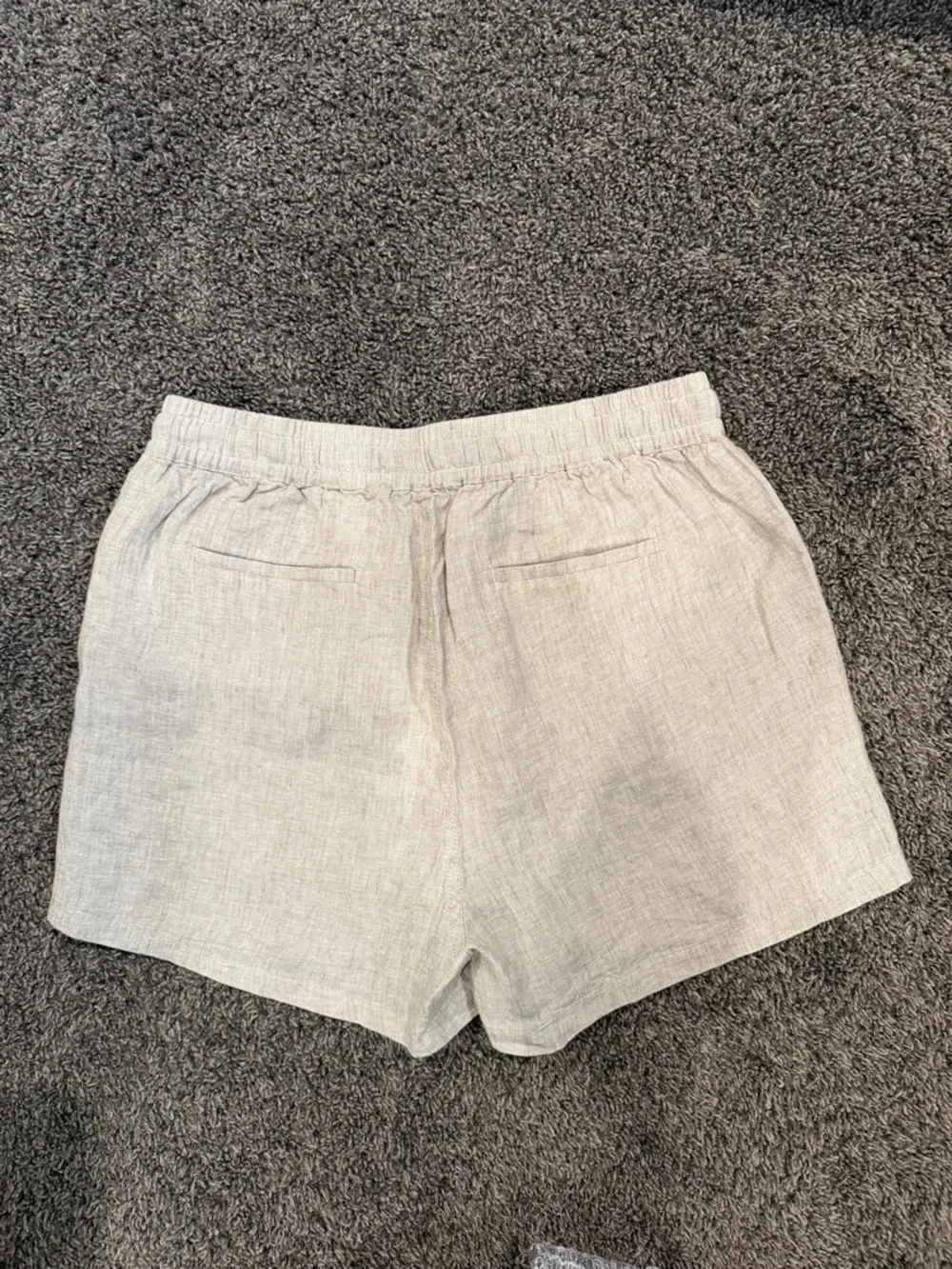 NWT Quince 100% Linen Shorts. Size small. - Picture 5 of 6
